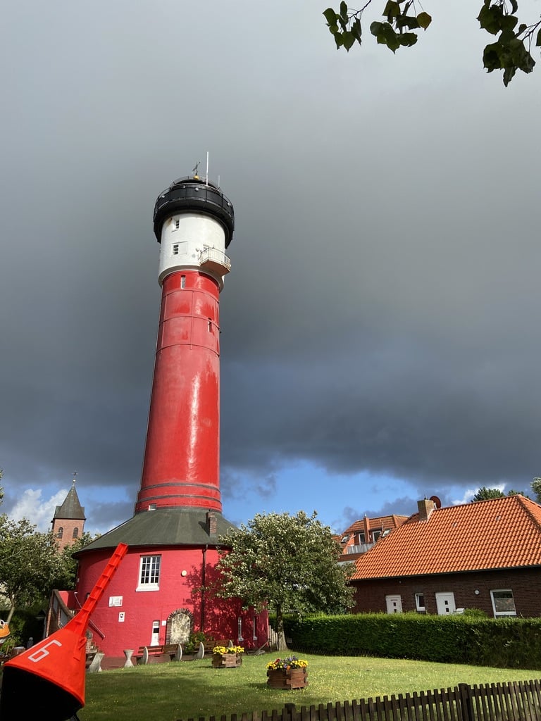 Der alte Leuchtturm auf Wangerooge, ganz in der Nähe der Ferienwohnung DECK 7